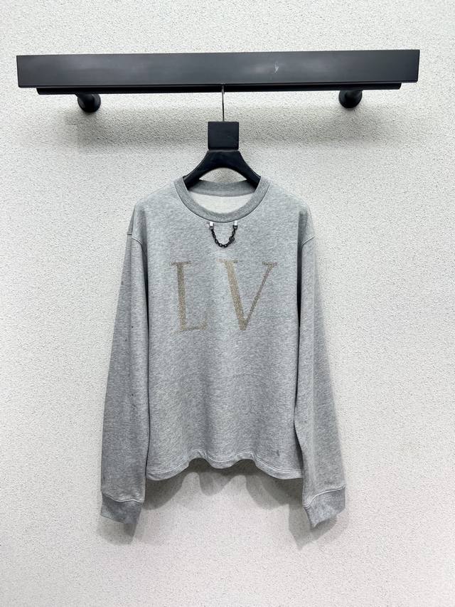 L's hot diamond letter grey sweatshirt is another favorite of fashionistas! Exqu