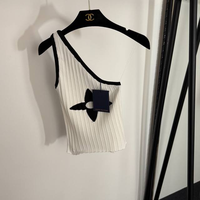 Style No. 20254012 Lv* New contrast color flower off-shoulder knitted camisole,