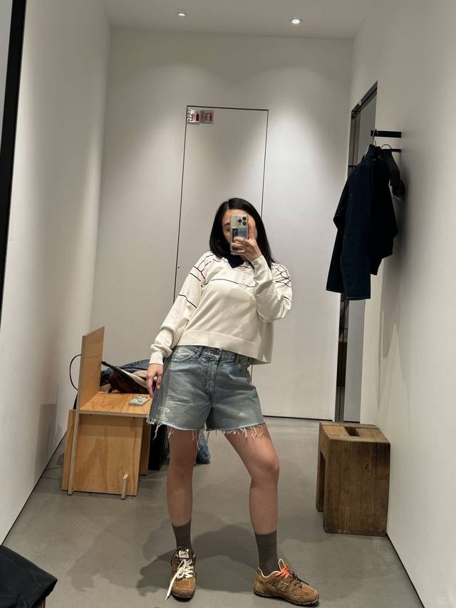 Celin* 25Ss Spring and Summer new Logo embroidered raw edge ripped denim shorts