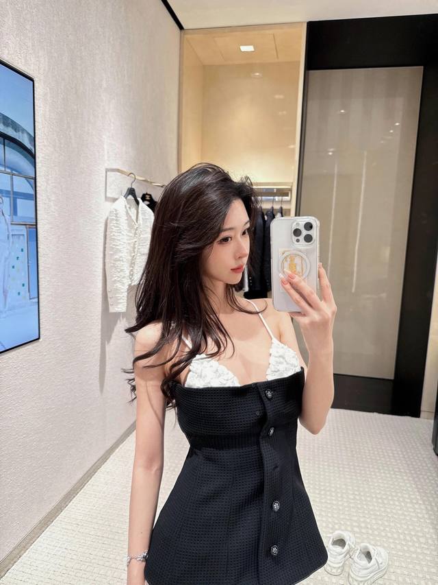 Chane* 25Ss New French Black and White Tube Top Suspenders for Early Spring | Ex