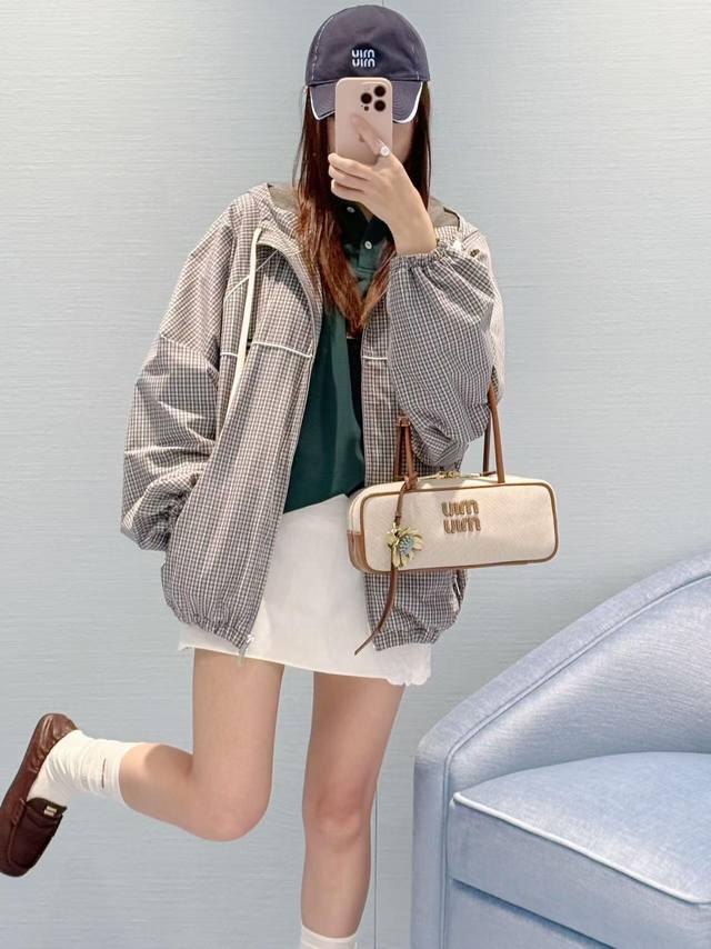 Miumi* 25Ss Spring and Summer New Intellectual Molecular Woven Plaid Design Wind