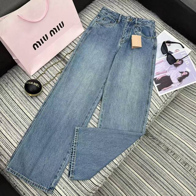 Strongly recommend the 25th spring and summer series Miu* new style straight jea