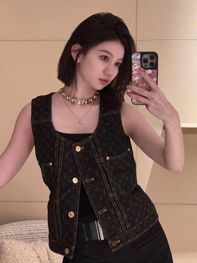 Louis Vuitto* 25Ss Spring and Summer new Monogram retro print denim vest ح Exclu