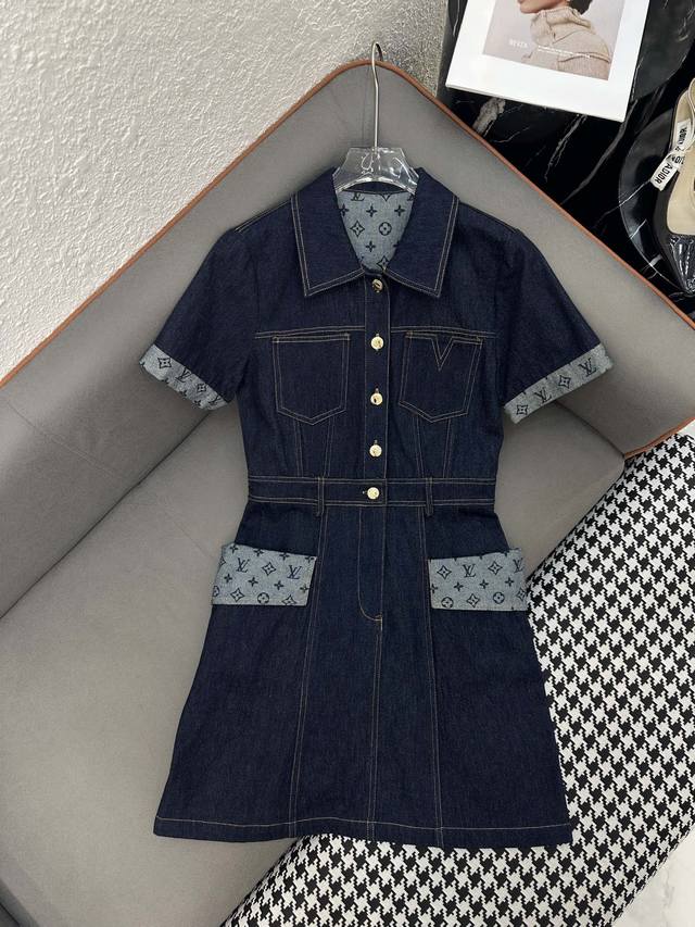 Louis Vuitto* 25Ss new short-sleeved dress with printed denim fabric and patchwo