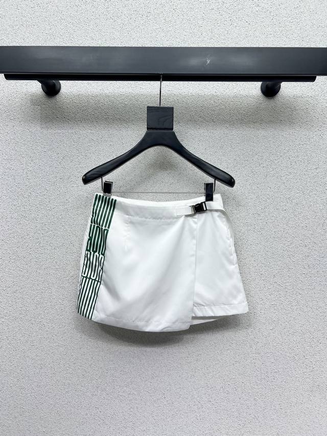 D series of side striped short-sleeved cardigan tops + shorts and skirts are ava