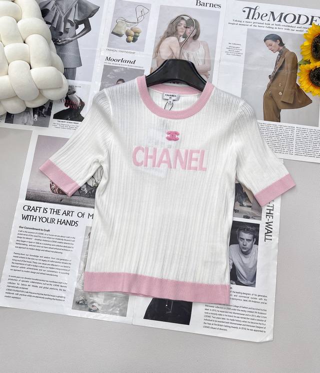 Chanel vertical striped letter jacquard knitted short sleeves, this vertical str