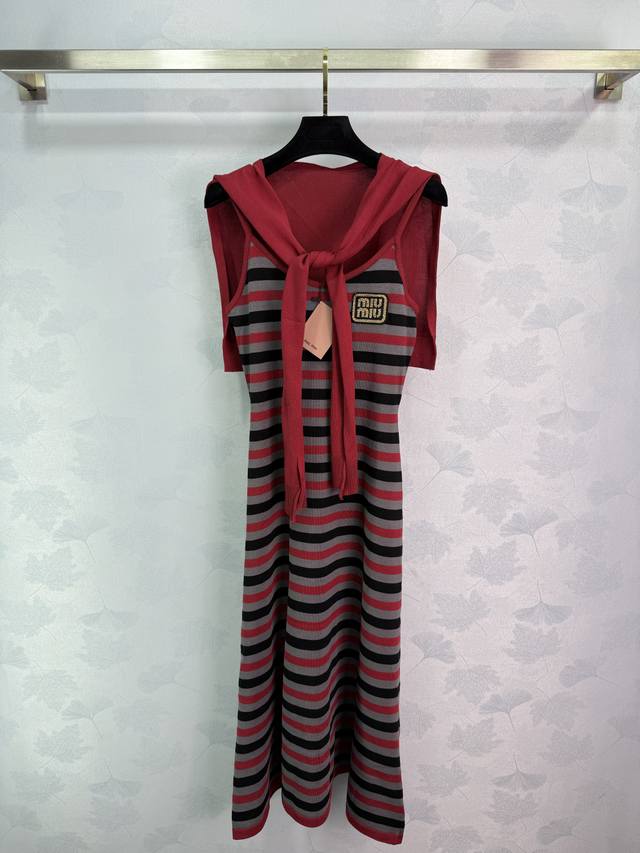 Miu*2025 Spring and Summer new style red and black striped knitted dress with su