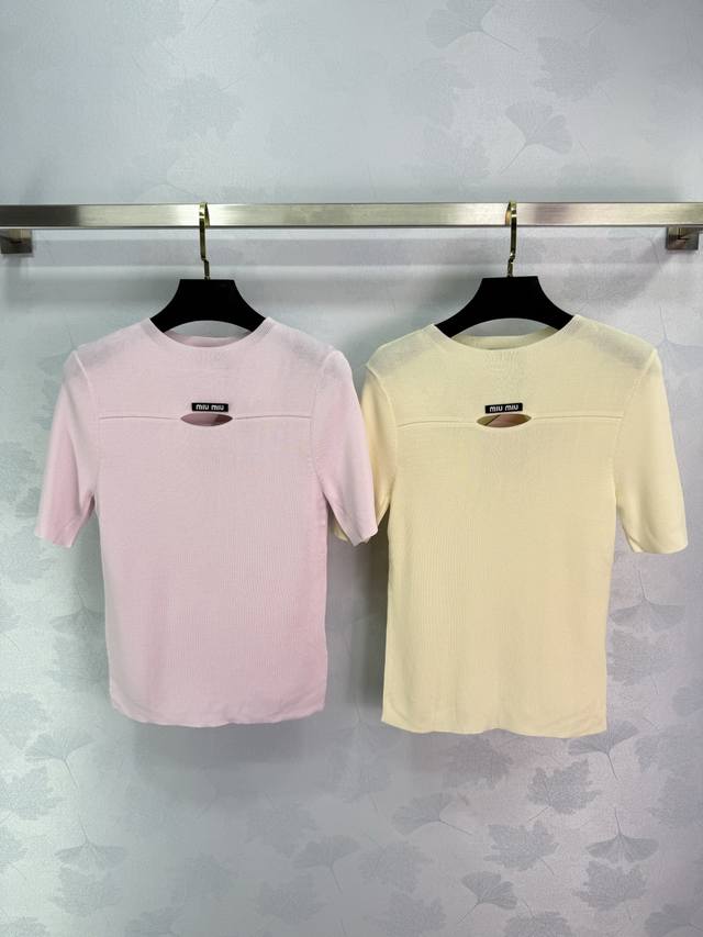 Miu*2025 Spring and Summer new knitted short sleeves with hollow design on the c