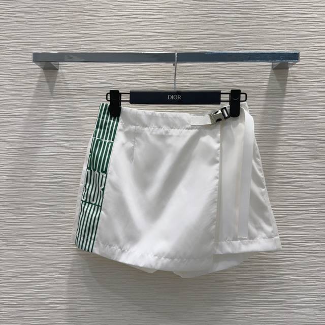 Christian Dio* 2025Ss new style Another favorite of fashionistas! Exquisite deta