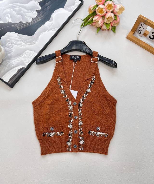 Chanel2025Ss new beaded knitted vest, customized Yb wool yarn weaving, delicate