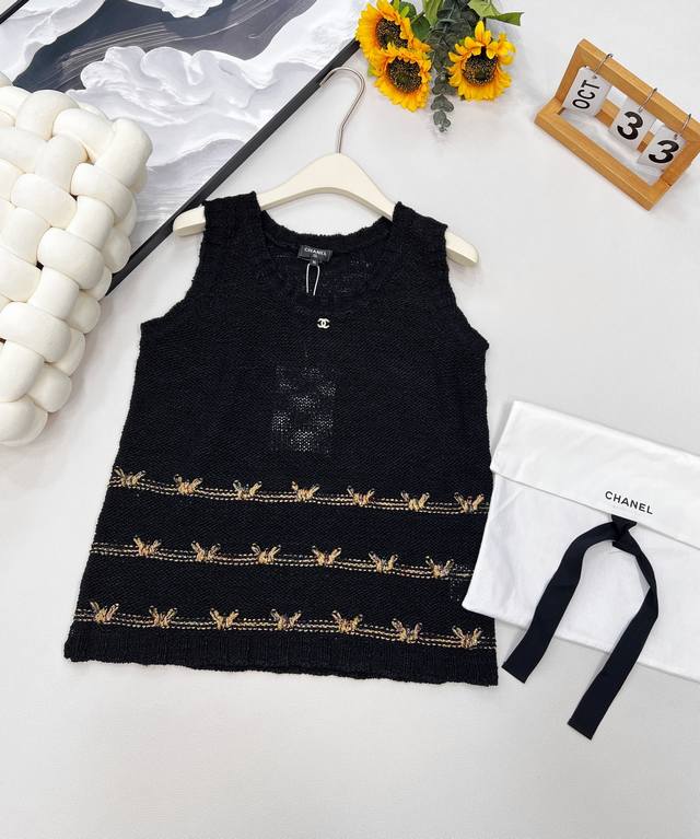 Chanel gold thread butterfly embroidered knitted vest, early autumn romantic sty