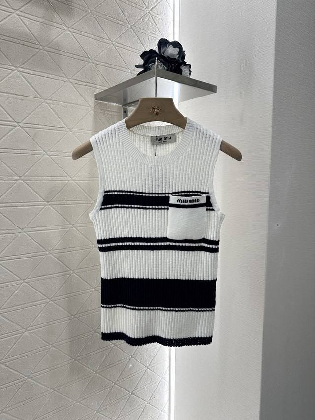 Miumi*2025 New arrivals Striped knitted vest Customized Yb wool yarn weaving, co