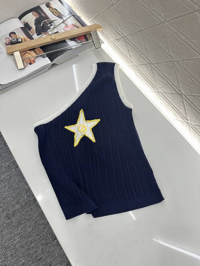 Dio*2025 New arrivals Five-pointed star off-shoulder knitted vest Customized Yb