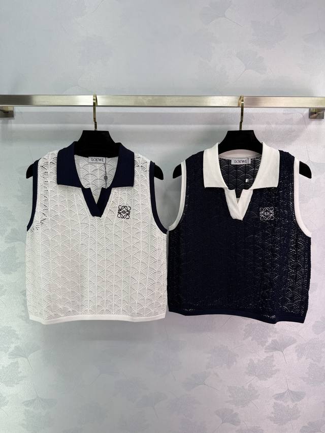 Loe*2025 Summer new knitted vest with lapel design and logo embroidery. Exquisit