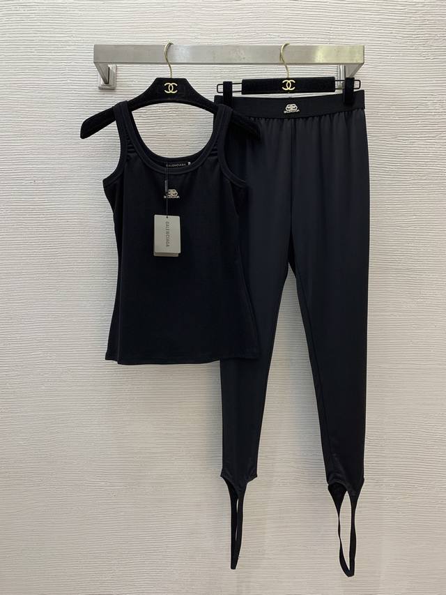 Style No. D25042927 Balenciag*A new sports and fitness two-piece suit! Gold har