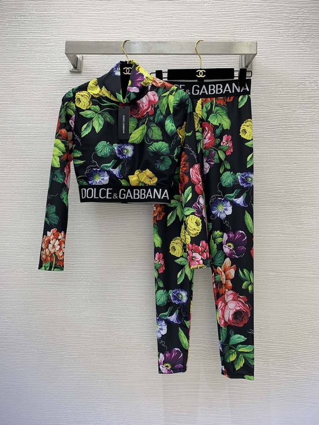 Style No. D22113056 Dolce & Gabbana Dg* new flower and green leaf print high el