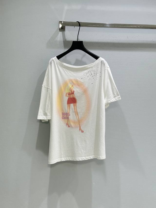 25Ss New summer style! The T-shirts are printed with a retro-style female image,
