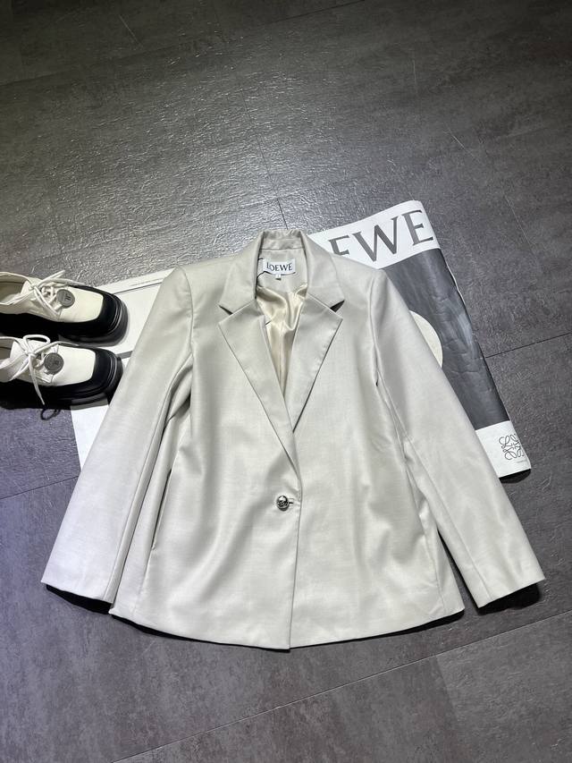 Loew*Loewe wool suit asymmetrical pants are shipped as a set, the original versi