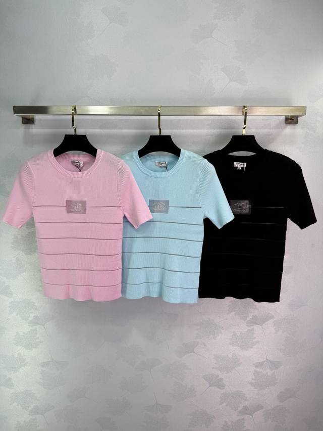 Ch*2025 New summer knitted short sleeves, round neck design, double C logo on th