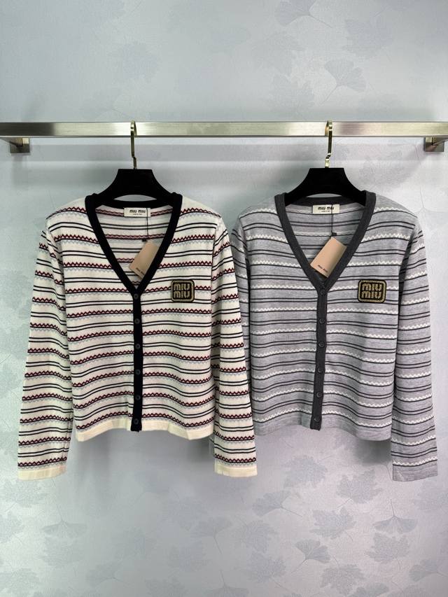 Miu*2025 Spring and Summer new striped knitted cardigan Beige with black edges a
