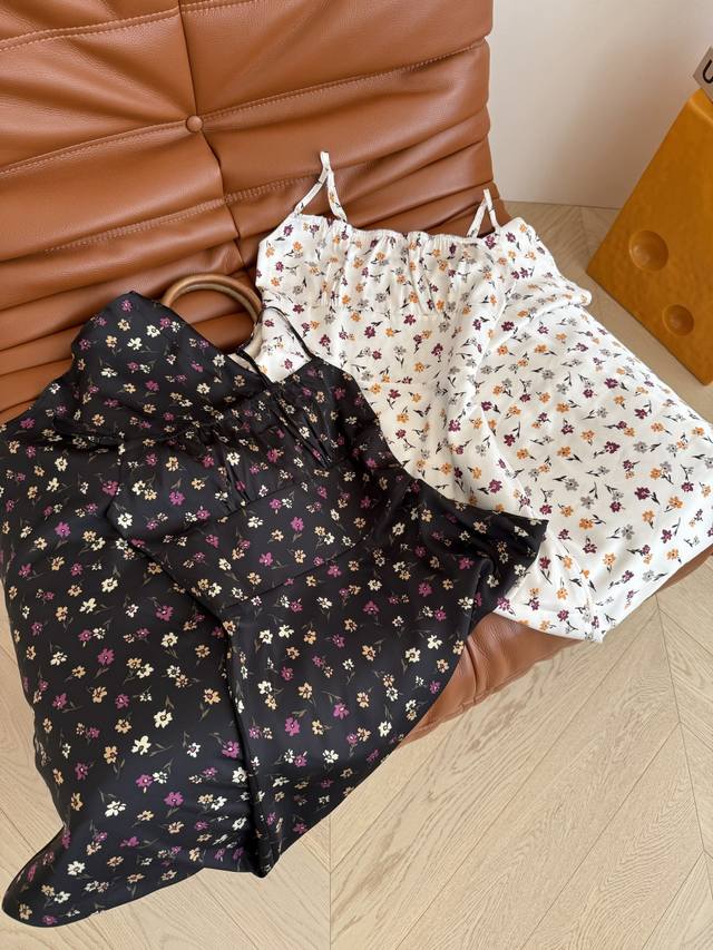Full of summer atmosphere 25 new small floral suspender dress Super beautiful h