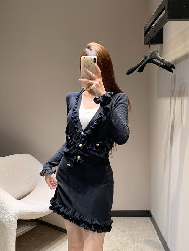 Chane* 25A New Large V-Neck Diamond Button Hollow Wave Lace Knitted P+P Set | Ex
