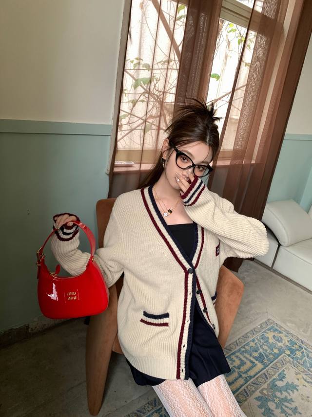 Miumi* 25Fw Early Autumn New College Colorblock Trim Logo Decorated Knitted P Ja