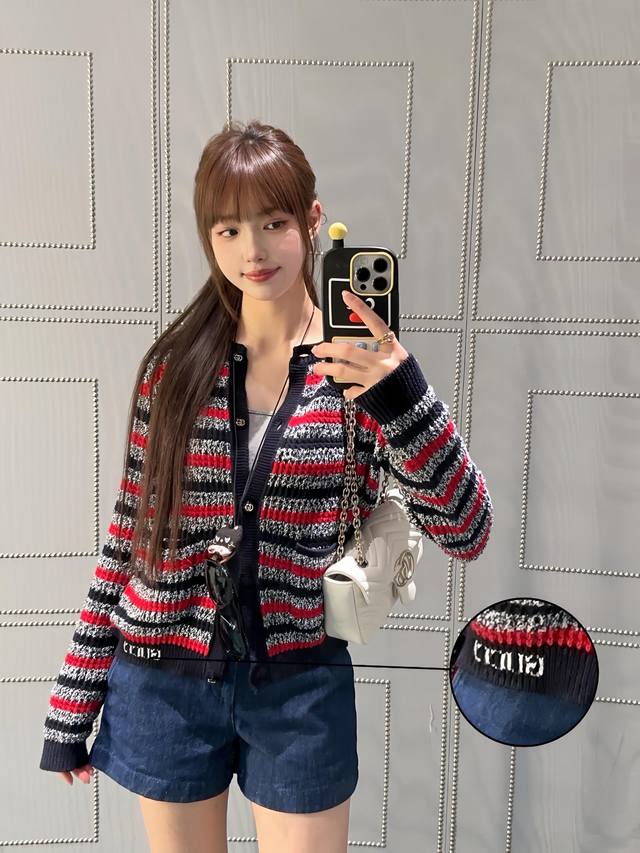 Gucc* 25Fw Early Autumn new striped hollow long-sleeved knitwear PحExclusively d
