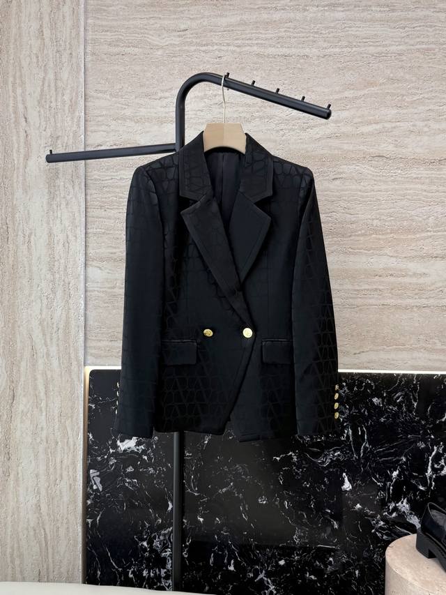 Xz0108#New coat Valentino 100% acetate letter jacquard long-sleeved coat black w