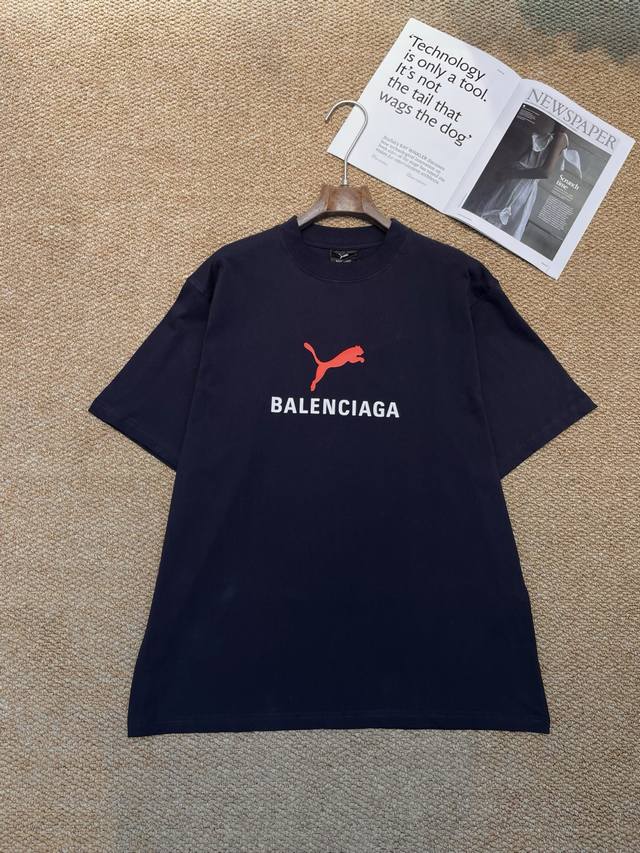 Balenciaga's new T-shirt, this T-shirt is simply the "light of lazy wear"! The h