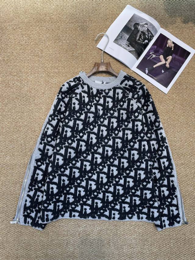 Dior's new sweatshirt, three-dimensional tailoring makes you look slim and not b