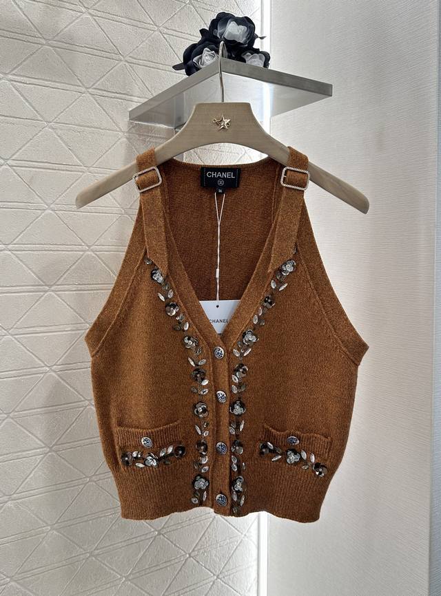 Chane*2025 New arrivals Beaded knitted vest Customized Yb wool yarn woven with d