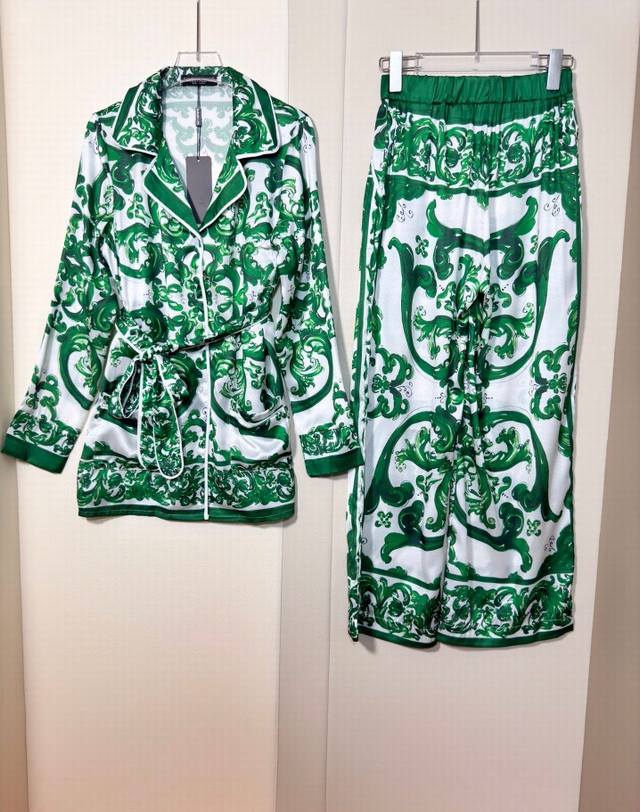 suit Dolce&Gabbana new women's Mediterranean blue and white porcelain print home