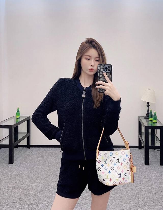 Lv Donkey! Special counter model! Customized old flower leather brand zipper let