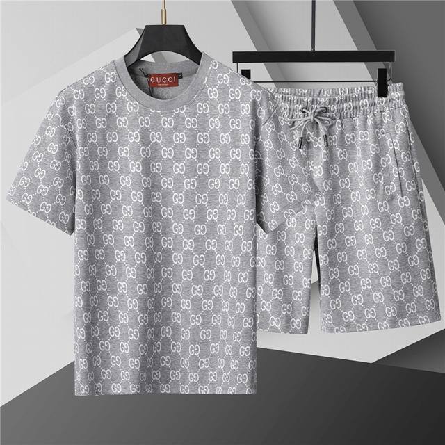 2025 Spring and Summer New T-shirt. Early Spring New Men's Round Neck Classic Lo