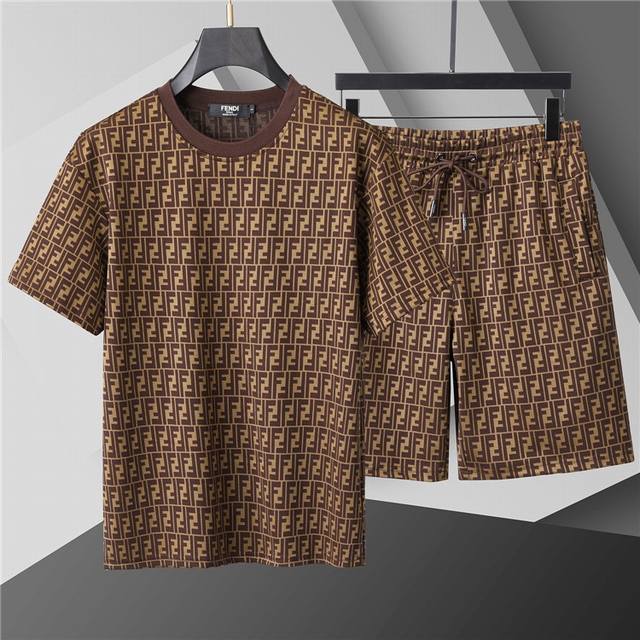2025 Spring and Summer New T-shirt. Early Spring New Men's Round Neck Classic Lo
