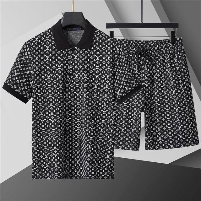 2025 Spring and Summer New T-shirt. Early Spring New Men's Round Neck Classic Lo