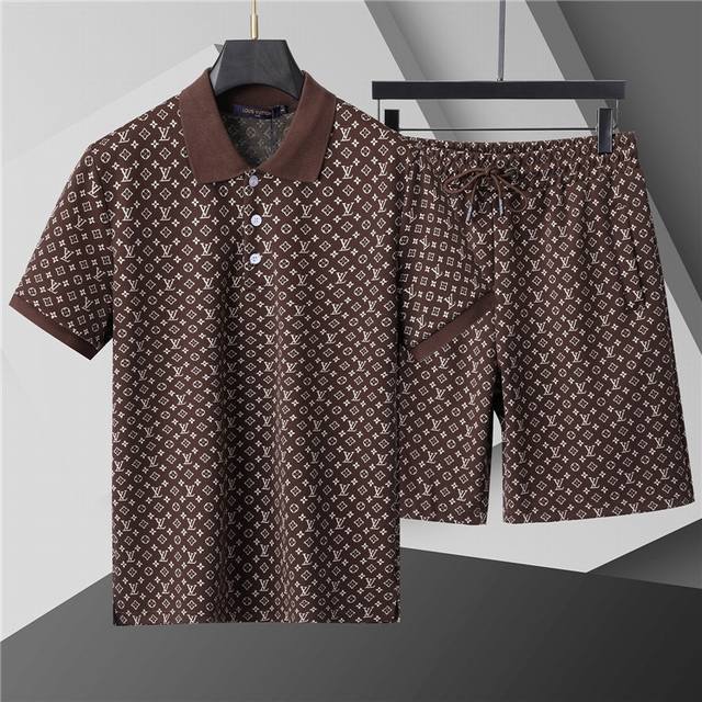 2025 Spring and Summer New T-shirt. Early Spring New Men's Round Neck Classic Lo