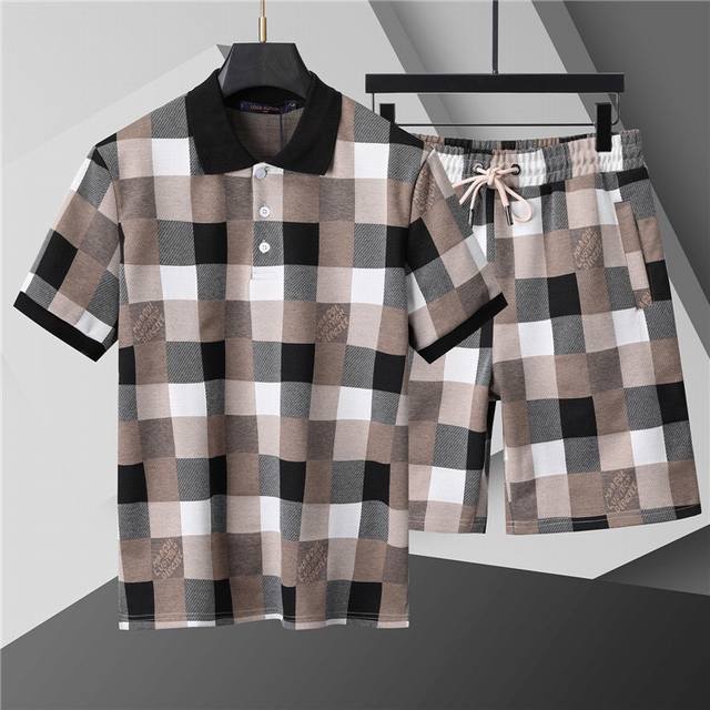 2025 Spring and Summer New T-shirt. Early Spring New Men's Round Neck Classic Lo