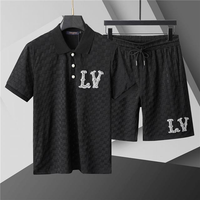 2025 Spring and Summer New T-shirt. Men's round neck classic logo lapel made of