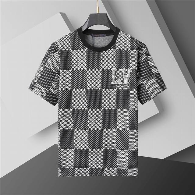 2025 Spring and Summer New T-shirt. Men's round neck classic Logot shirt uses im