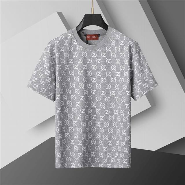 2025 Spring and Summer New T-shirt. Men's round neck classic Logot shirt uses im