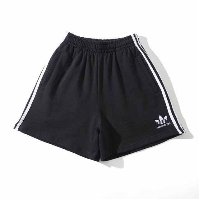 34103# Clover embroidered hem shorts shorts beach pants men and women Color: bla