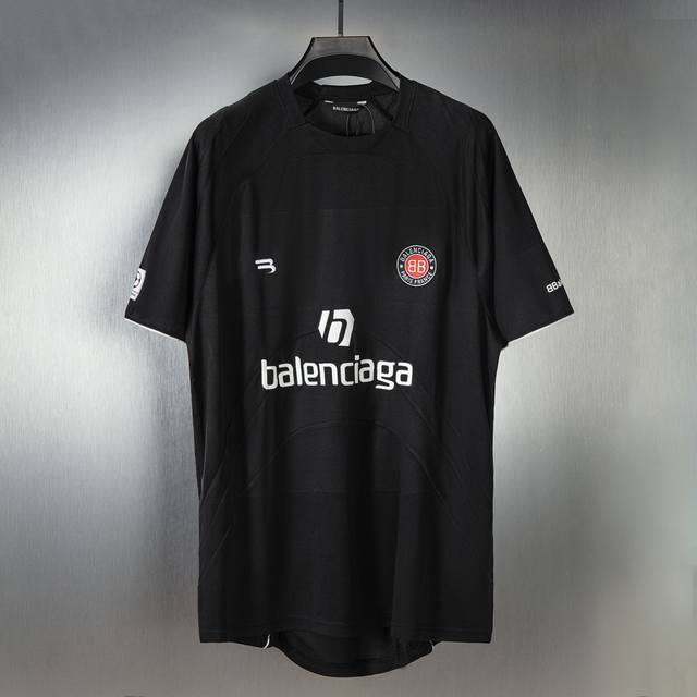 E06 # Product Information Sponsor Double hook on the back of the chest Sports Ic