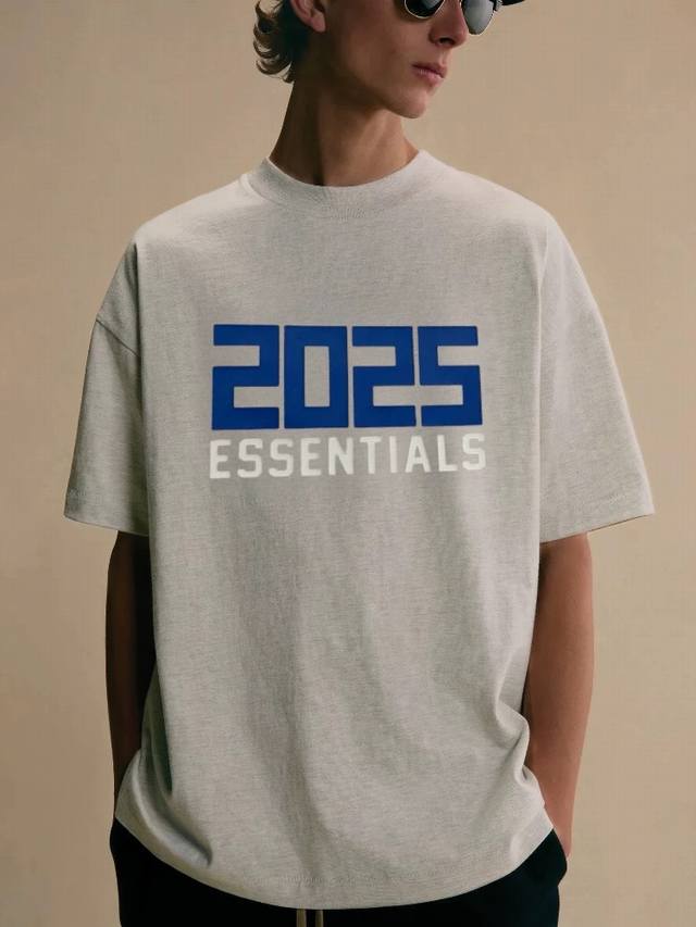 Fog-568# Fog Essentials 2025 print on chest, unisex loose short sleeves, grey, b