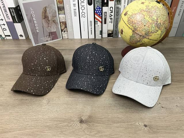 9729# #GucciGucci hard top baseball cap with small logo and floral pattern, casu