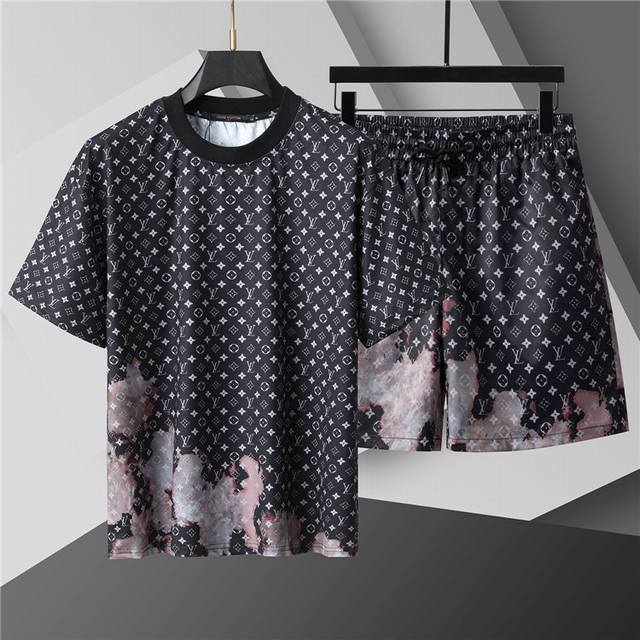 2025 Spring and Summer New T-shirt. Men's round neck classic logo lapel uses imp