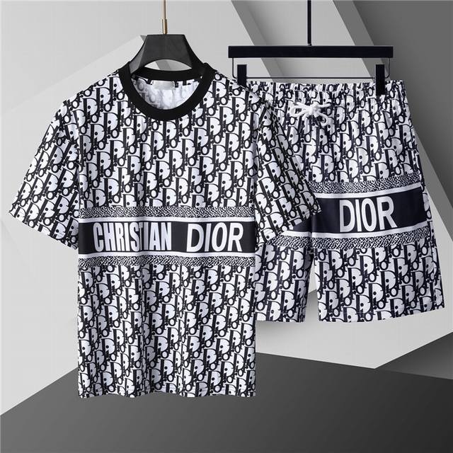 2025 Spring and Summer New T-shirt. Men's round neck classic logo lapel uses imp