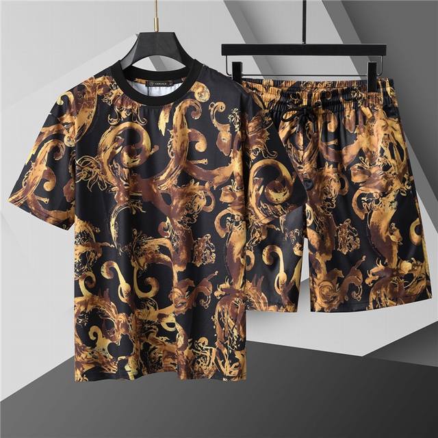 2025 Spring and Summer New T-shirt. Men's round neck classic logo lapel uses imp