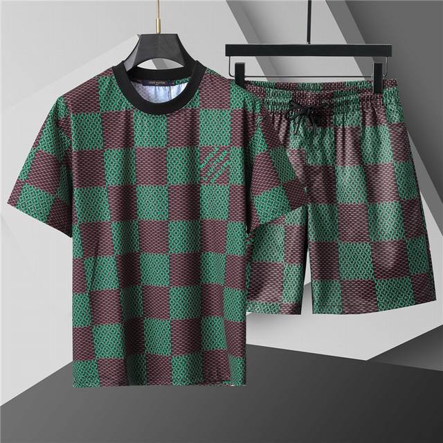 2025 Spring and Summer New T-shirt. Men's round neck classic logo lapel uses imp